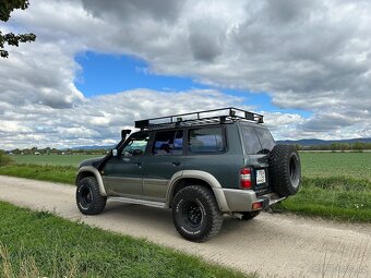 Nissan Patrol Y61 Wagon - 4