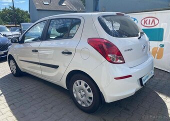 Hyundai i20 KLIMA-NÍZKÉ KM-ISOFIX - 4