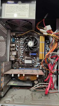 Skříň k PC s TV kartou - 4