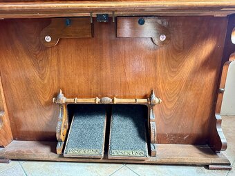 Historické šlapací harmonium Lhota, cca 1900 - 4