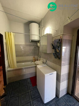 Prodej prostorného bytu 3+1( 92 m2 ) s garáží –... - 4