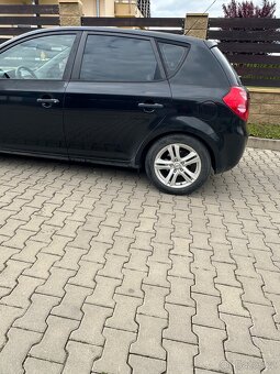 Kia Ceed 1.6nafta STK 12/2026 - 4