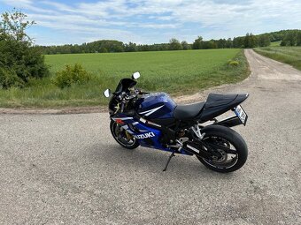 Suzuki GSX-R 600 - 4