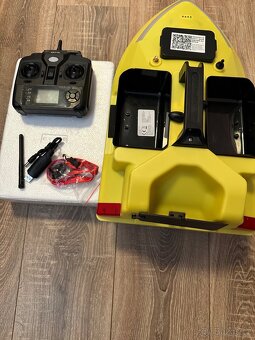 NOVÁ Zavážecí loďka na ryby s GPS,10000mAh - 4