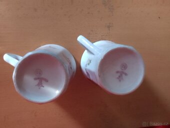STAROŽITNÉ PORCELÁNOVÉ ŠÁLKY - HRNÍČKY - 2 KUSY - 4