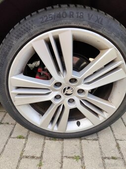 Skoda octavia 3 v RS 2.0 TDI 135 kW - 4