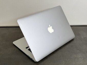 MacBook Air 13" 2015 i5 / 4GB / 128GB SSD - DPH - 4