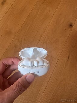 Prodám sluchátka HUAWEI FreeBuds 4i - 4