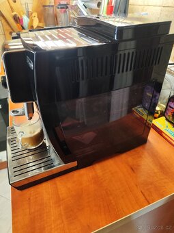 Prodám automatický kávovar DeLonghi ecam 23.123 b - 4