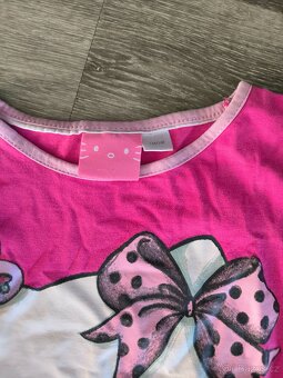 Dívčí tričko od pyžama vel. 134 - 4