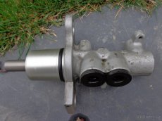 VW Passat B5,5 zrcátko,brzdový válec,tandem. čerpadlo - 4