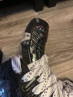 Prodám brusle Bauer supreme mach - 4