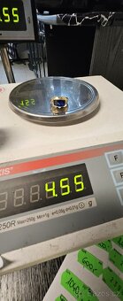 Prodám dámský prsten s kamenem - 4