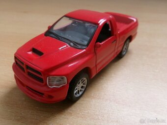 Dodge Ram SRT-10 model Maisto 1:47 - 4
