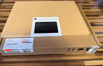 Microsoft Surface Pro 11 - 4