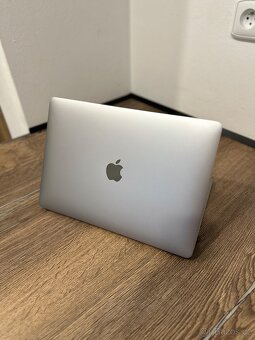 Prodám MacBook Air 2020 - 4