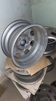 MERCEDES A124 sada kol - 4