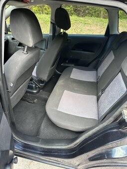 Ford Fiesta 1,4 59kW benzín rok 2007 - 4