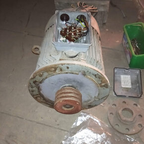 Prodám elektro motor 380 v, 3 rychlosti - 4