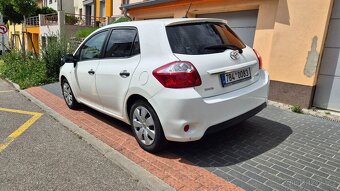 Toyota Auris 1,6 97 kw, 1. maj., 45 tis. km - 4