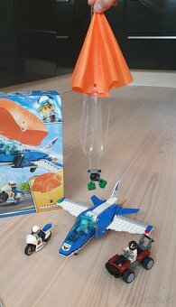 Lego 60208 Zatčení zloděje s padákem - 4