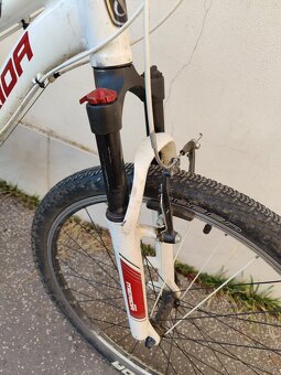 MERIDA Juliet TFS 300-D white/dark red 16“ - 4