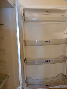 Plně funkční lednice s mrazákem Whirlpool - 4