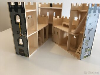 Dřevěný hrad s postavičkami - 4