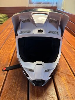 Motokrosová helma - FOX - 4