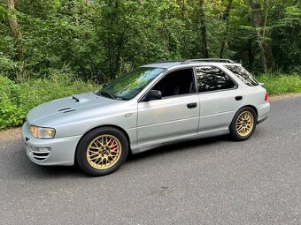 Subaru Impreza GT - 4