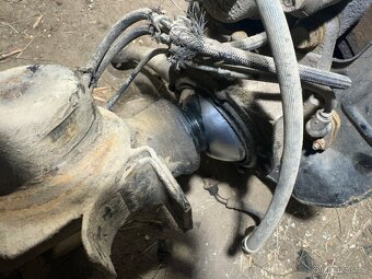 Přední náprava Suzuki Jimny - 4