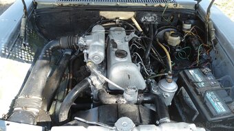 Mercedes w115 220D - 4