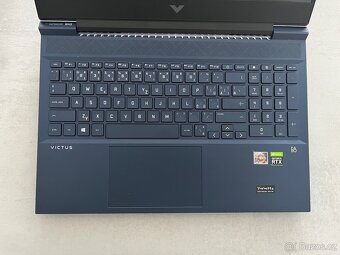 HP VICTUS 16 / e0800nc - 4