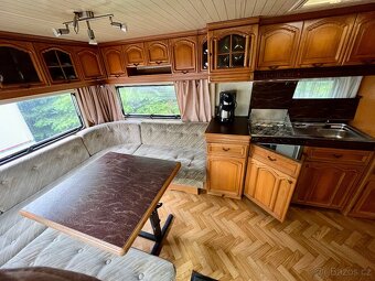 Karavan obytný přívěs xxl Hobby + predstan - 4