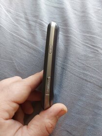 Samsung mini gt-s5570 bez baterie - 4