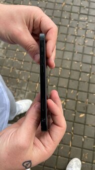 iPhone 16e 128gb - 4