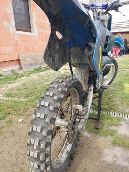 YAMAHA YZ 125 - 4