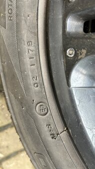 Zimní pneu s disky ze Skoda Fabia 2.rozměr 195/55/R15 - 4