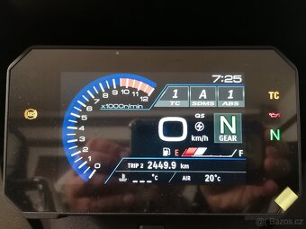 Prodám Suzuki V strom 800 de - 4