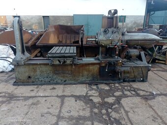 Vodorovná vyvrtávačka, Kameníček bruska na kulato - 4