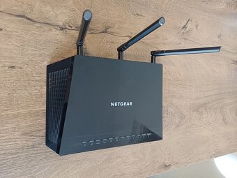 Netgear AC1750 R6400v2 Wi-Fi Router - 4