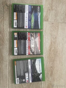 Xbox one hry NHL 2019 , FIFA 2019 a 2018 , Witcher Wild Hunt - 4