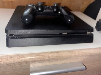 Playstation 4 + ovladač - 4