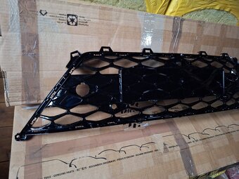 Mřížka nárazníku Seat Ateca Cupra - nová - 4