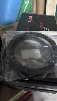 Přední a zadní reproduktory - 4