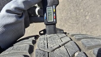 Pneu 215/55/17 Pirelli - 4