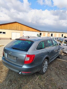 Škoda Superb 2 2.0 103kw CFF rv 2011 kombi - 4