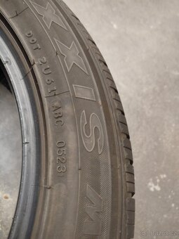 Pneu 215/55r17 - 4