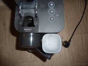 Nespresso kávovar na kapsle De'Longhi EN500.B - 4