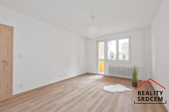 Pronájem družs. bytu o velikosti 2+1+lodžie/55 m2 na ul. Na - 4